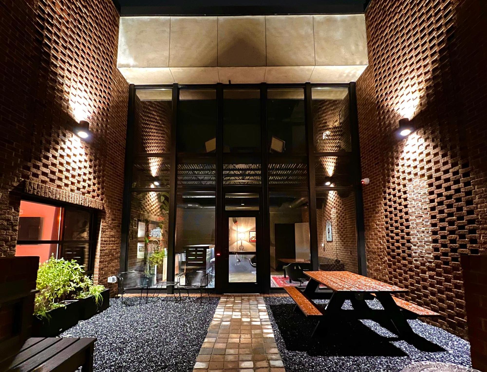 Classified Moto - The Frank Room Richmond Ngoại thất bức ảnh